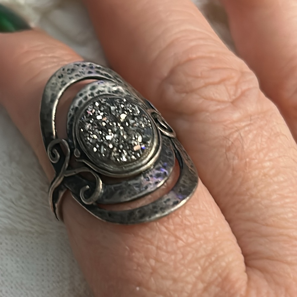 Drusy Quartz Sterling Statement Ring Size 9 Made In Israel. Hammered swirls